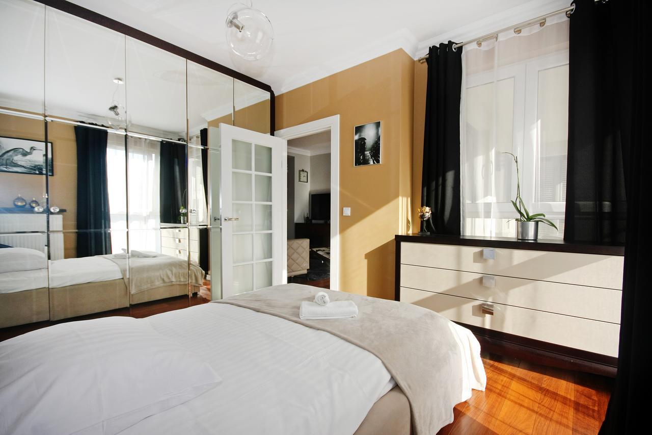 Livin Apartments Santocka Apartment *
